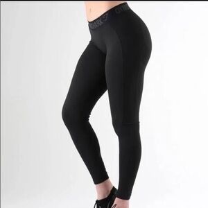 Gymshark Small Black Body Contouring Mid Rise Dry Technology Flex Leggings